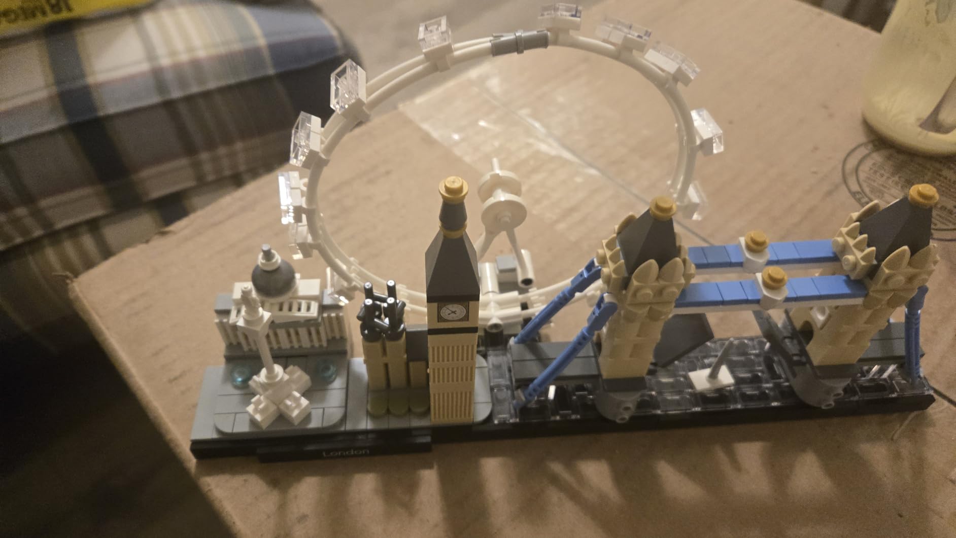 Architecture London Skyline Collection 21034 Building Set Model Kit and Gift for Kids and Adults (468 pieces) customer photo 2