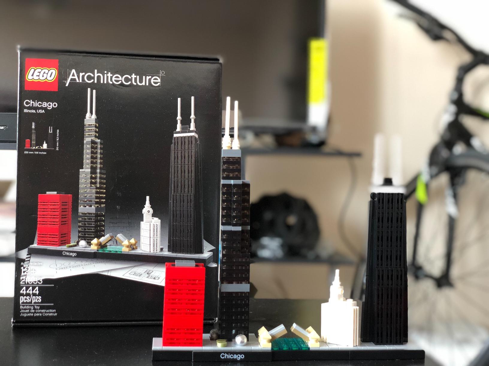 Architecture Chicago 21033 Skyline Building Blocks Set (444 Pieces) customer photo 1