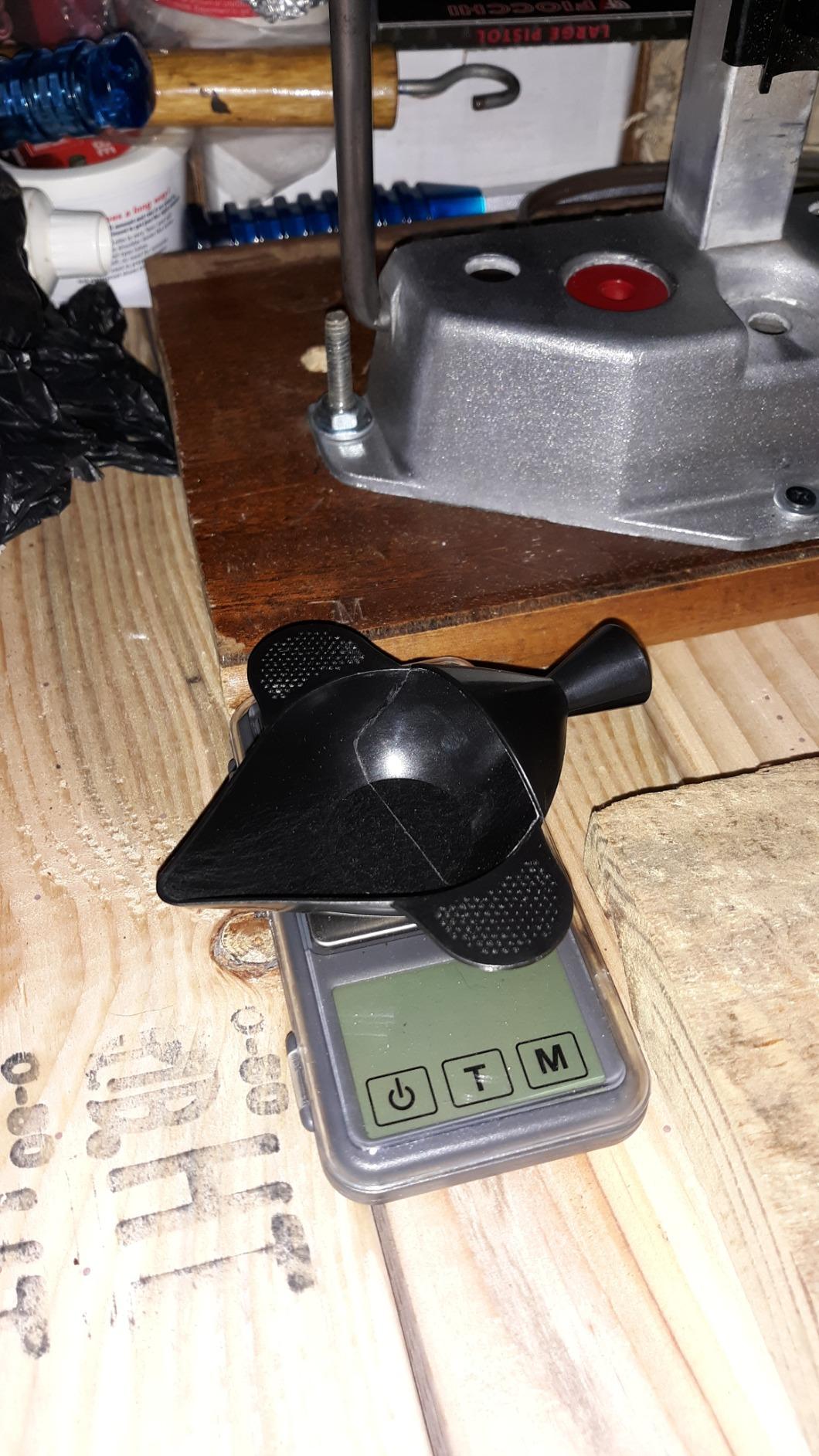 Lyman Pocket Touch 1500 Scale Kit with Powder Pal Funnel Pan & Handy Powder Scoop customer photo 2