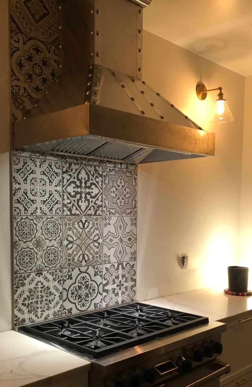 ZLINE 36 in. Ducted Vent Designer Series Wall Mount Range Hood in Satin Stainless Steel (655-4SSSS-36) customer photo 1
