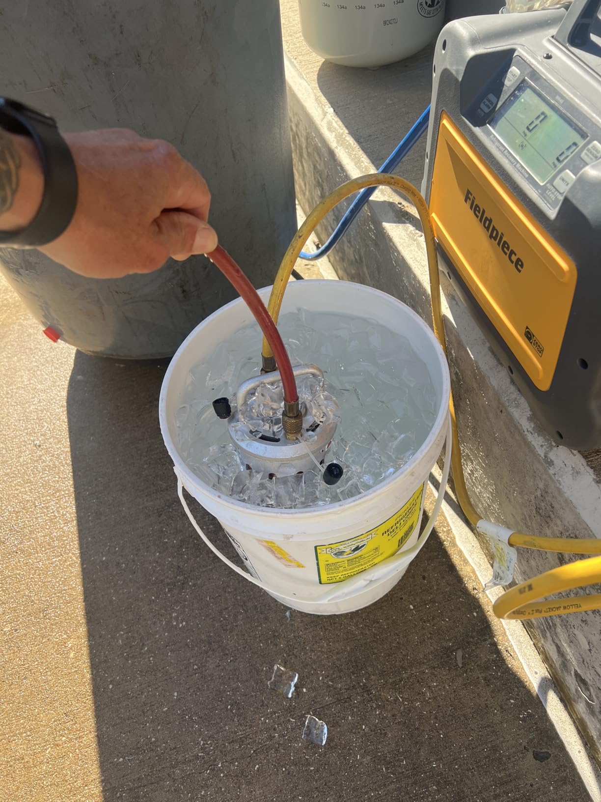 Fieldpiece - MR45 Lightweight Digital Refrigerant Recovery Machine - Wide Operating Voltage with Easy Access Ports - A2L Compatible customer photo 1