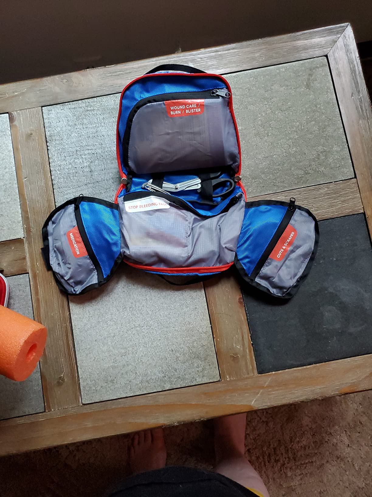Adventure Medical Kits Mountain Series Medical Kit - Explorer - Emergency Medical First Aid Kit - For 4 People for 7 Days - Comes with a Trauma Pad, Medicine, Guide Book & More customer photo 1