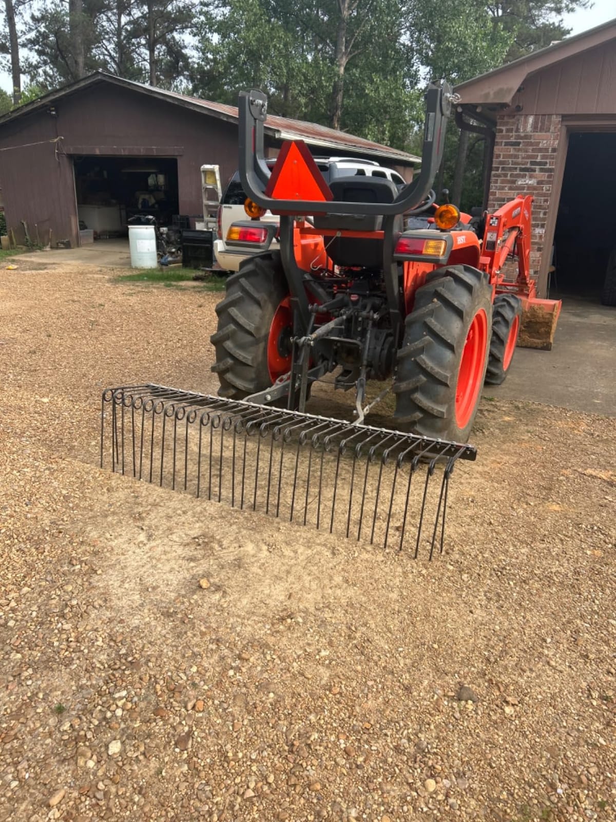 Field Tuff Steel Spring Coil Tine Tow Behind Landscape Rake for Leaves, Pine Needles, Straw, and Grass with 3 Point Hitch Receiver Attachment, Black, 60 Inches customer photo 2