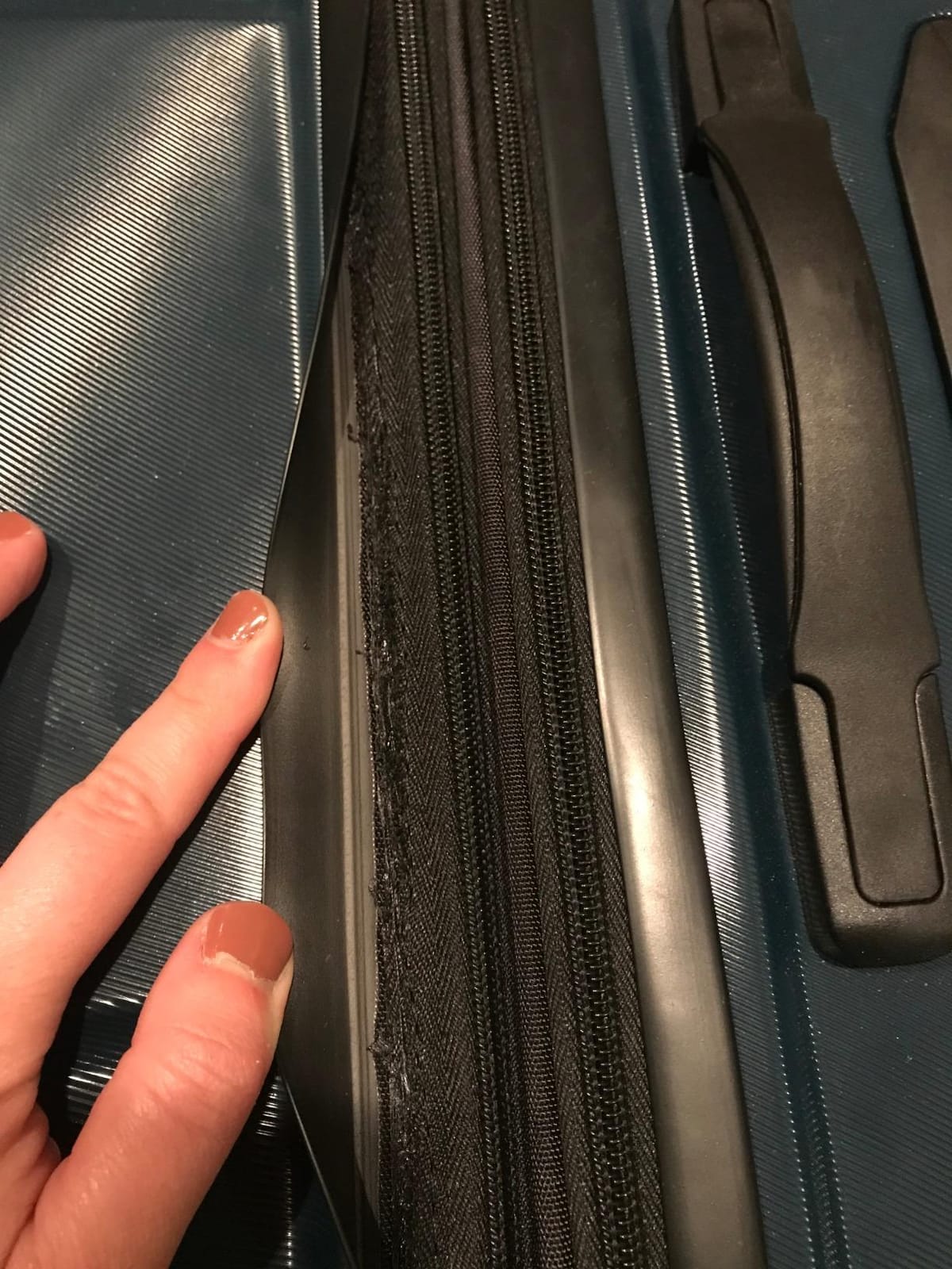 Samsonite Centric Hardside Expandable Luggage with Spinner Wheels, Teal, 3-Piece Set (20/24/28) customer photo 1