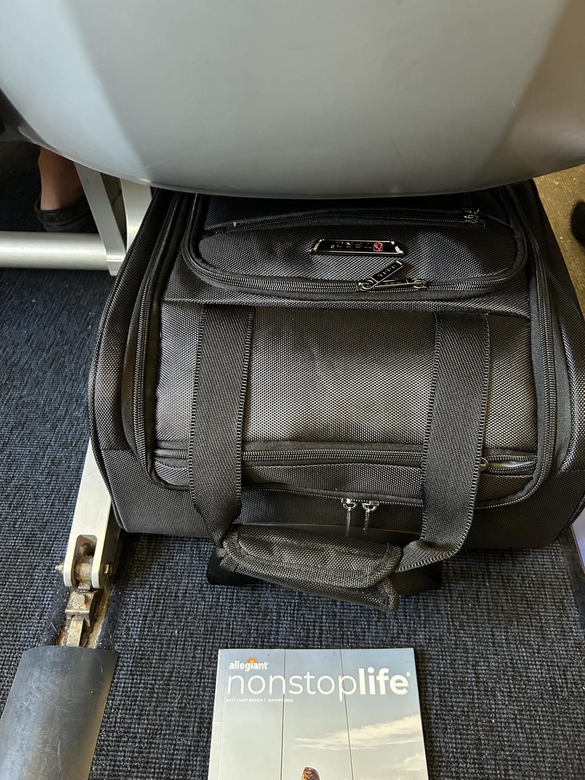TPRC 15” Underseat Carry-On Luggage Airline Approved Personal Item with USB Charging Port, Purple customer photo 1