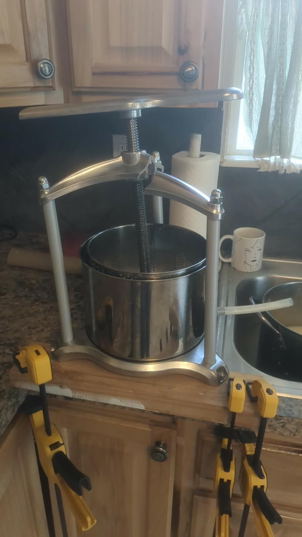 Manual Cheese Press, 0.8 Gallon Heavy Duty Food Press for Cheese, Tofu & Vegetable Dehydration - Stainless Steel Basket Herb & Tincture Press with Filter Bags customer photo 1
