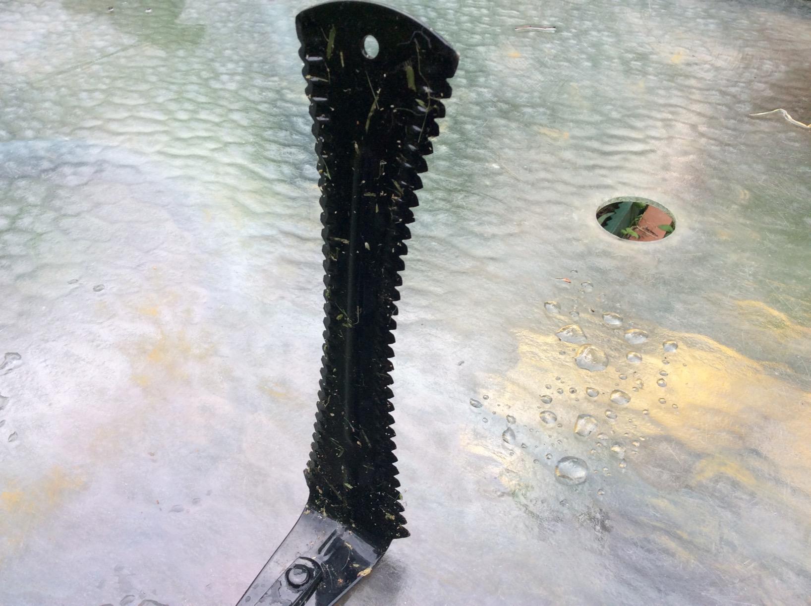 True Temper 2942600 Grass Whip with Double-Edged Serrated Steel Blade and 22 in. Hardwood Handle | Double-Edged Serrated Steel Blade, Hardwood Handle customer photo 2