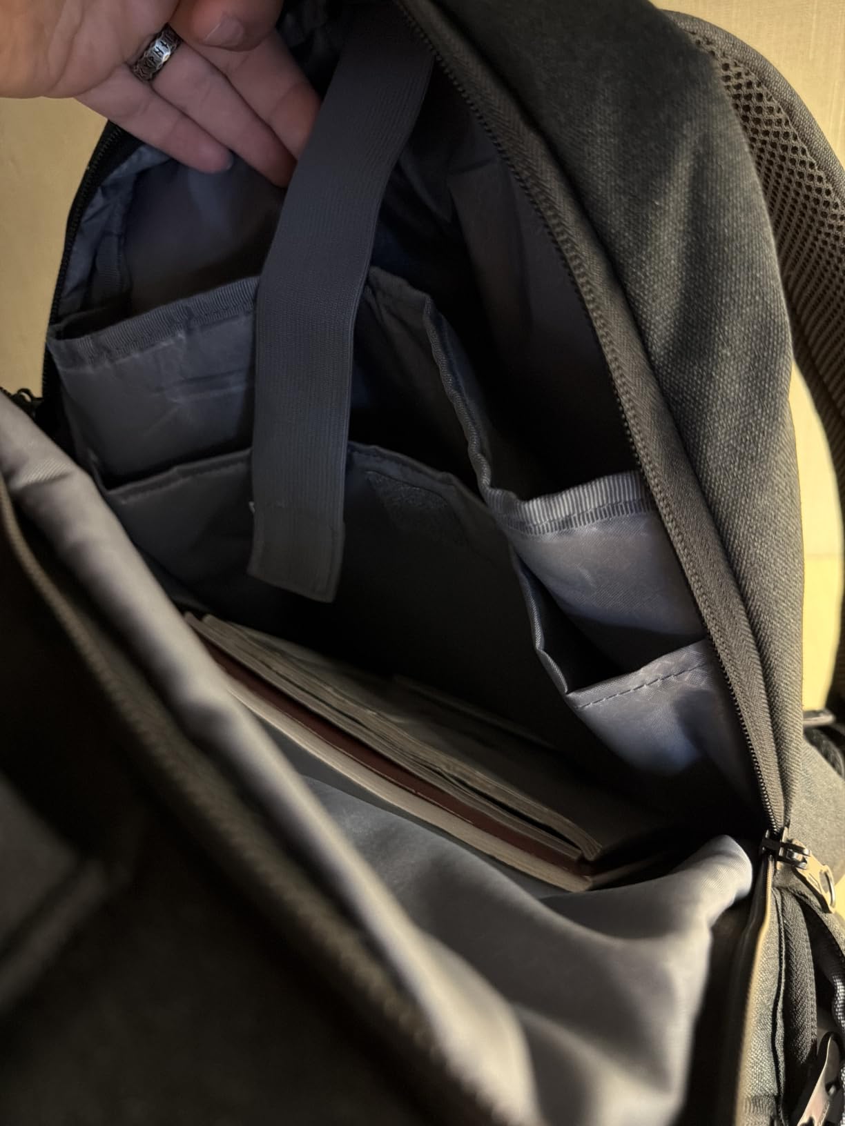KROSER Laptop Backpack Computer Backpack 17.3 Inch for Men/Women-Grey | Laptop with USB Charging Port Water-Repellent Travel Large Backpack Casual Daypack Business/College customer photo 1