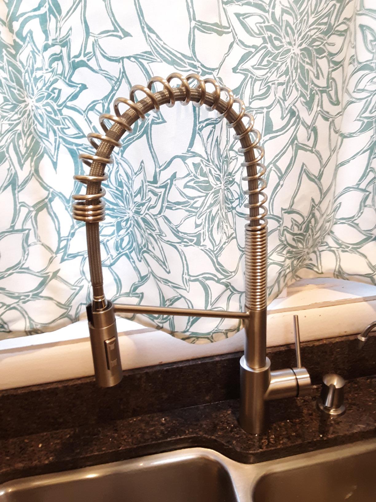 KRAUS Oletto Commercial Style Single Handle Pull Down Kitchen Faucet with QuickDock Top Mount Installation Assembly in Spot Free Stainless Steel, KPF-2631SFS customer photo 2