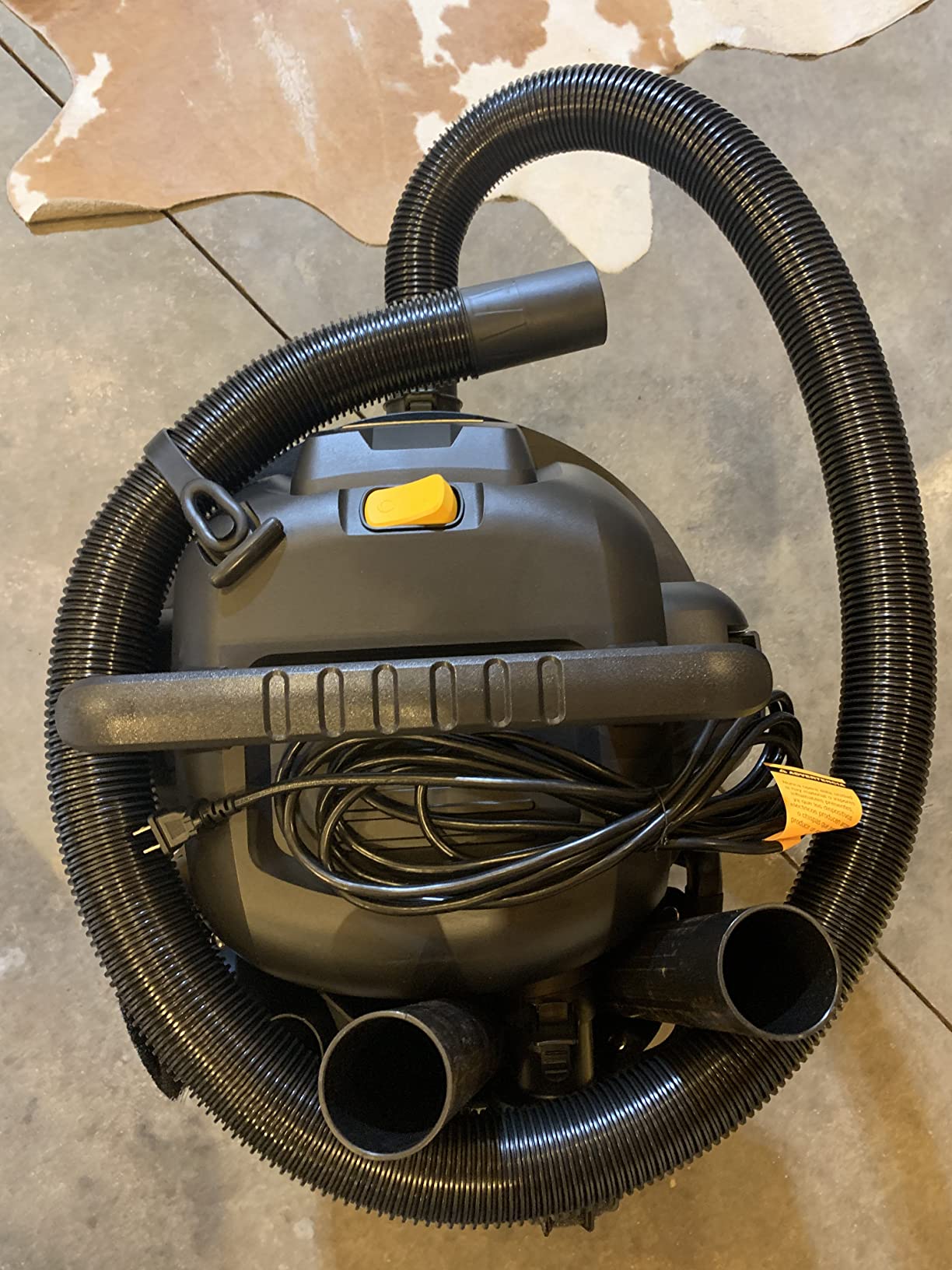 DEWALT 12 Gallon Poly Wet/Dry Vac, 5.5 HP Shop Vacuum Wet Vacuum Cleaner for Workshop, Jobsite, Commericial Area, Large Pick-Up Capacity, Yellow, DXV12P customer photo 2