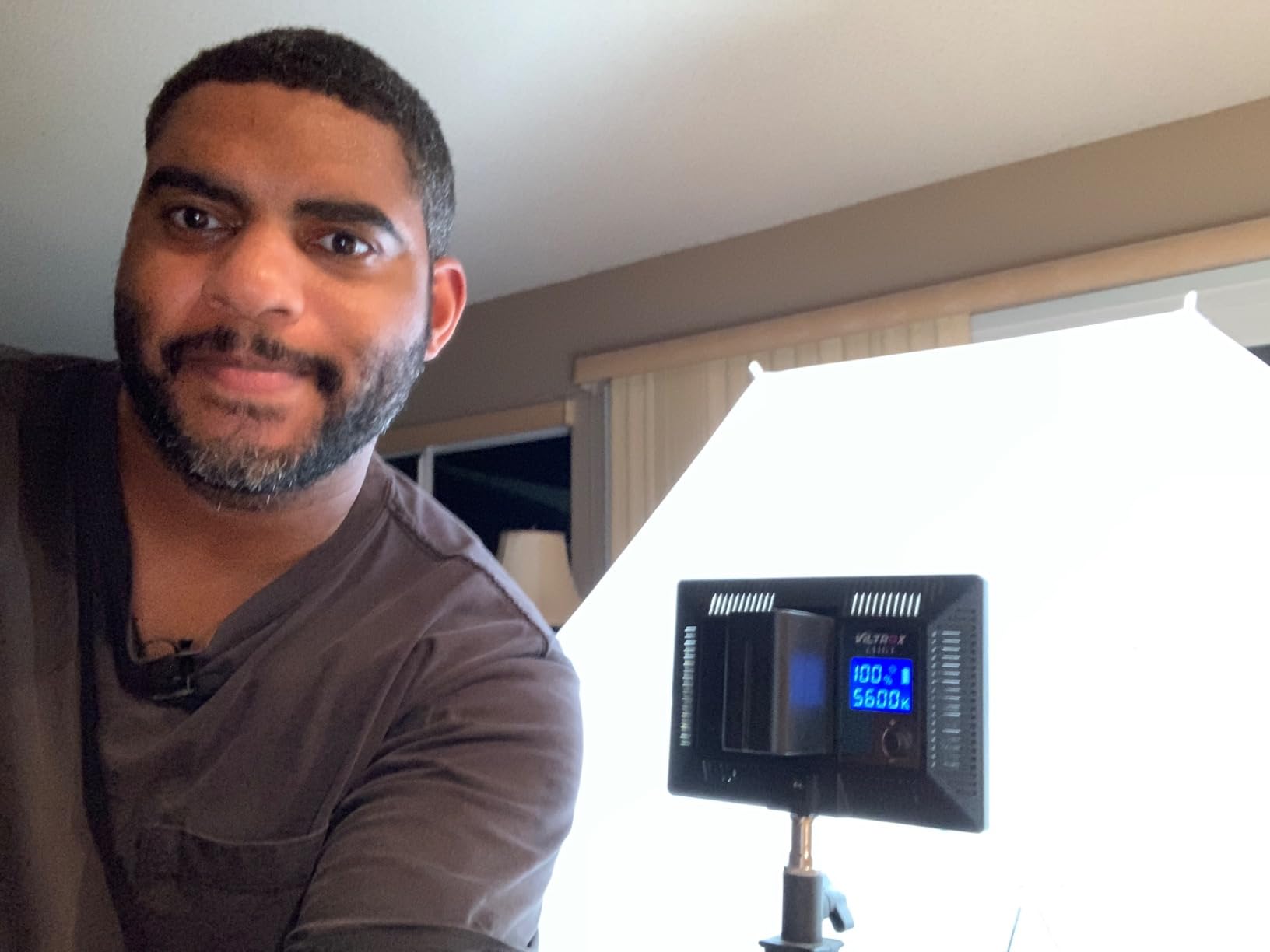 VILTROX 15W LED Video Light Panel, 3300K-5600K On Camera Light, Super Thin Key Light Panel with NP-F550, Led Photography Lighting CRI95+ for Studio Photography Video Recording Live Streaming (L116T) customer photo 2
