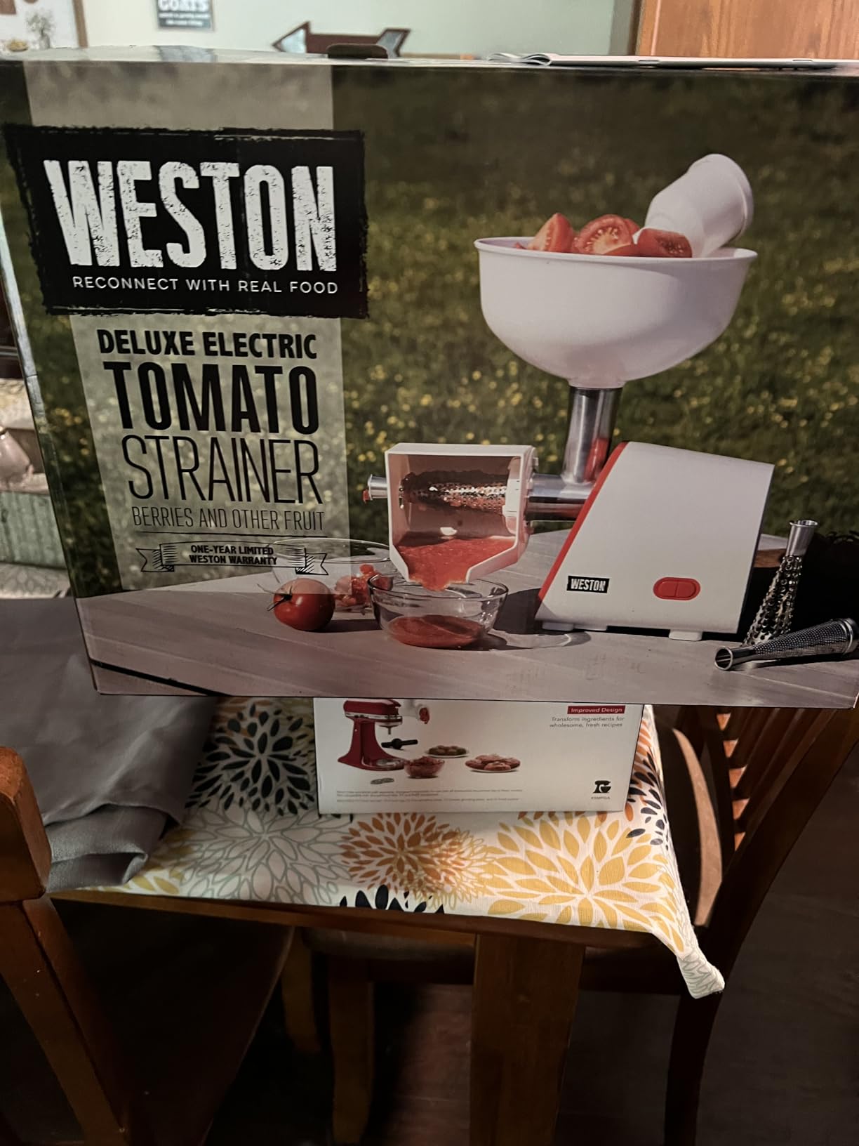 Weston Deluxe Electric Tomato Strainer, Food Mill & Sauce Maker | For Purees, Jellies & Salsa | 1 Gallon Hopper | 250 Watt Motor | 1.5mm, 3mm & 6mm Screens | 82-0250-W customer photo 2