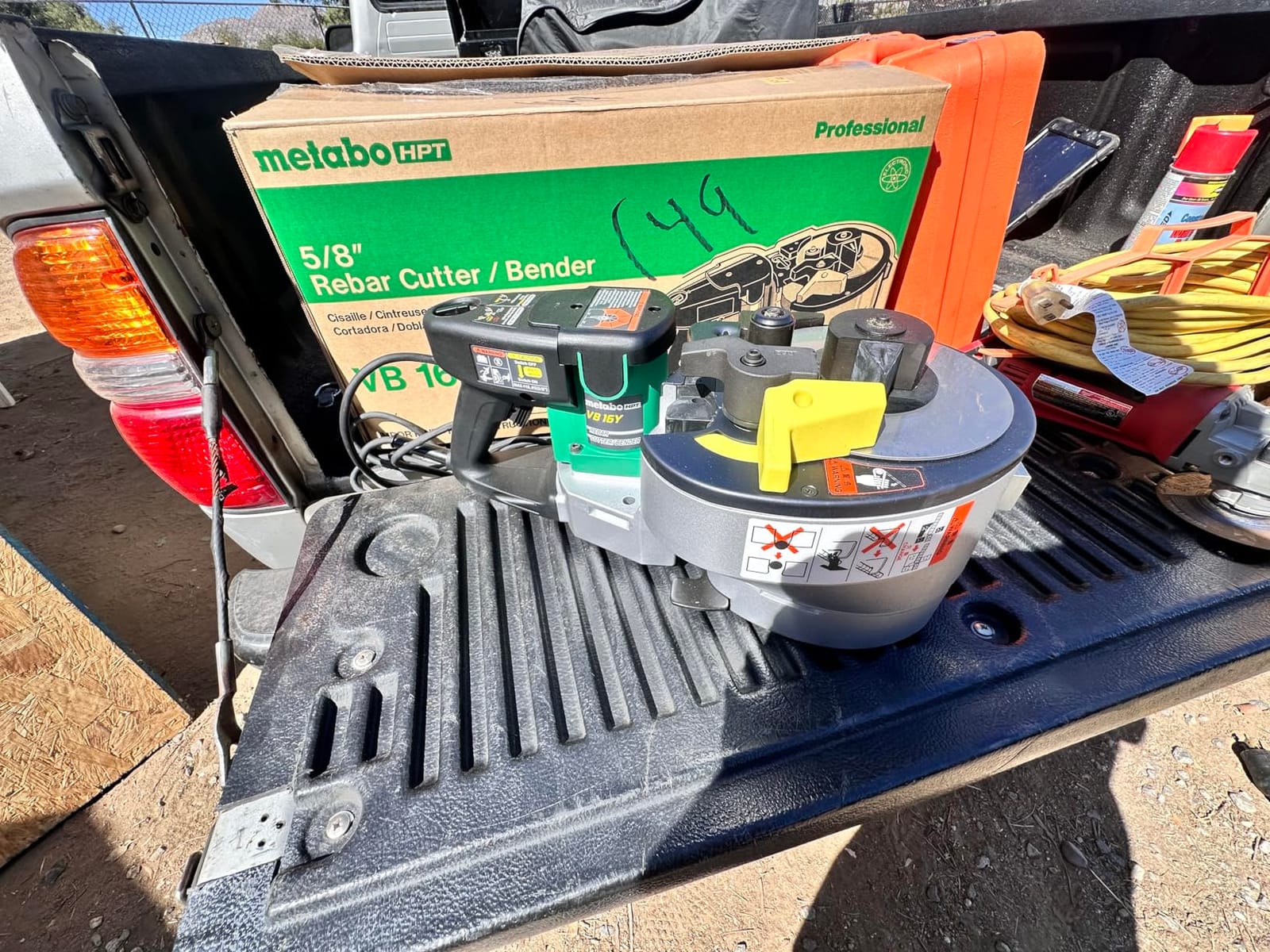 Metabo HPT Portable Rebar Bender and Cutter, 8-Amp Motor, Grade 60 rebar, Maximum 180 Degree Angle, Variable Speed Trigger, Lightweight Design, Precision Bends and Cuts, VB16Y customer photo 2