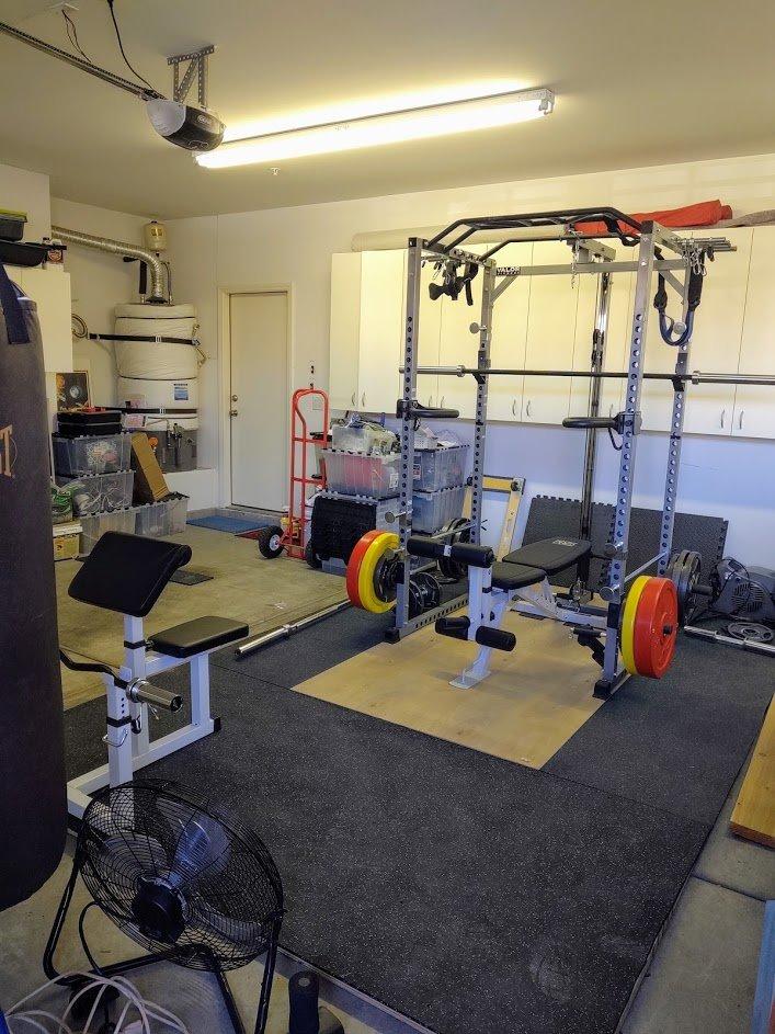 American Floor Mats 3/8in (9mm) Thick Solid Black 4' x 8' Heavy Duty Rubber Rolls, Protective Exercise Mats, Home Gym Rubber Flooring customer photo 2