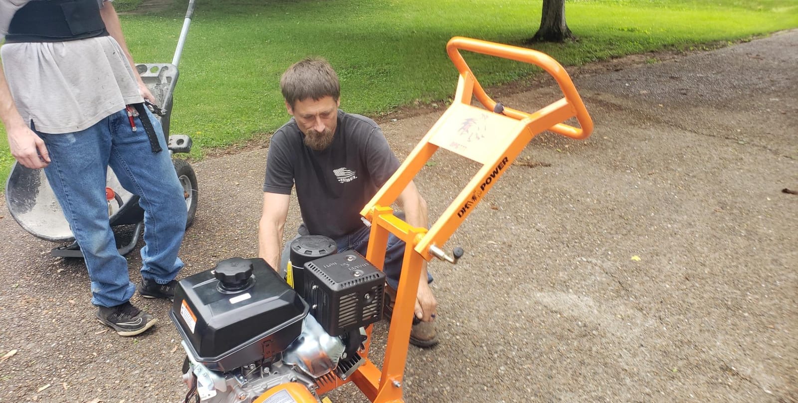 DK2 OPG777 12 in. 14 HP Stump Grinder with CH440 Command PRO Commercial Gas Engine customer photo 1