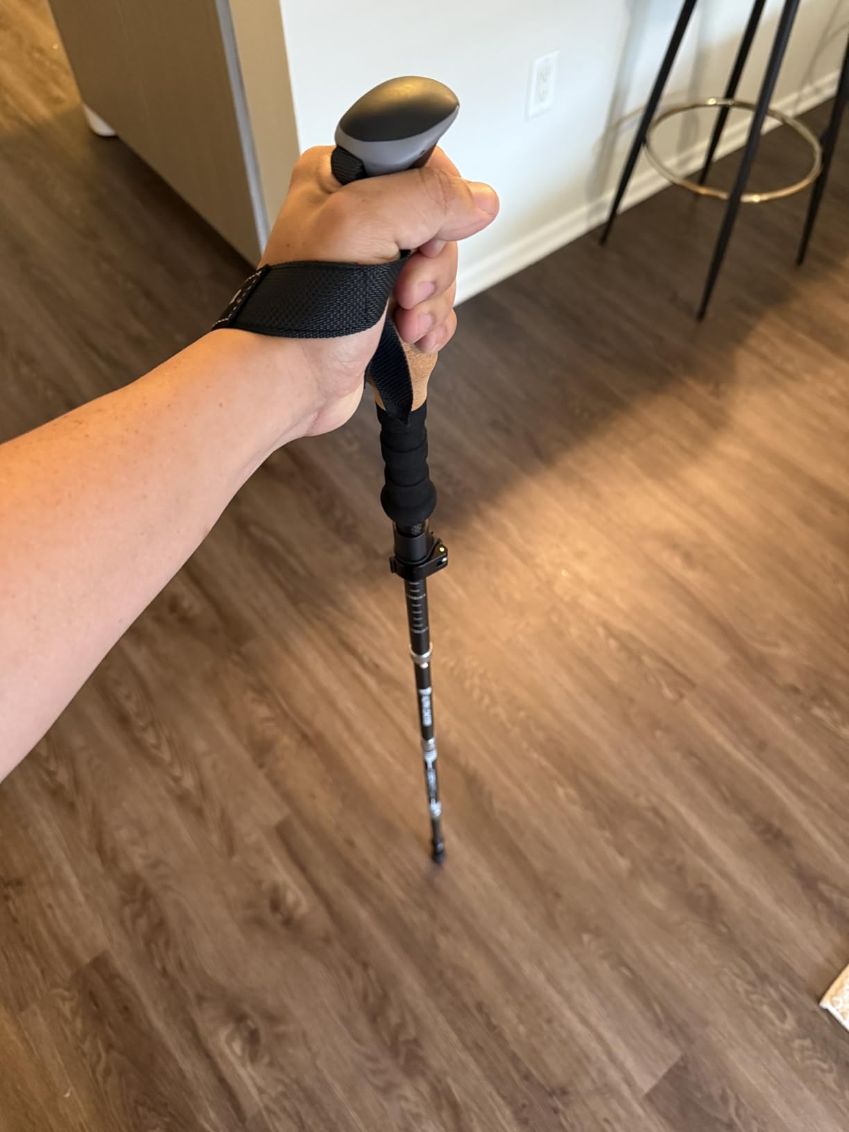 ALPIN LOACKER Collapsible Trekking Poles for Hiking I Carbon or Aluminum Hiking Poles Ultra Lightweight I Adjustable Trekking Poles for Women and Men with Cork Grip customer photo 2