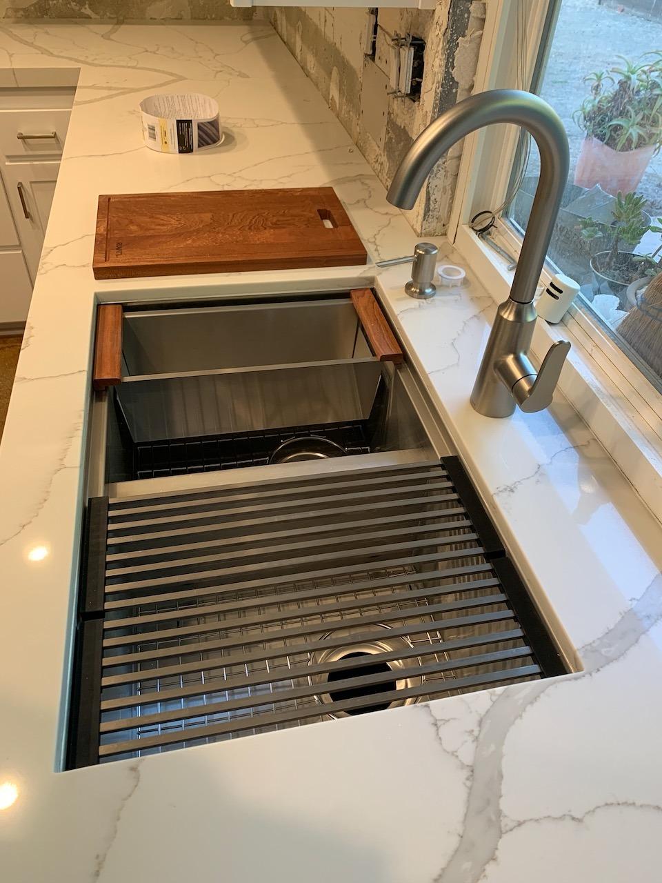 Ruvati 33-in Double Bowl 60/40 Undermount Workstation Kitchen Sink- RVH8356 customer photo 2