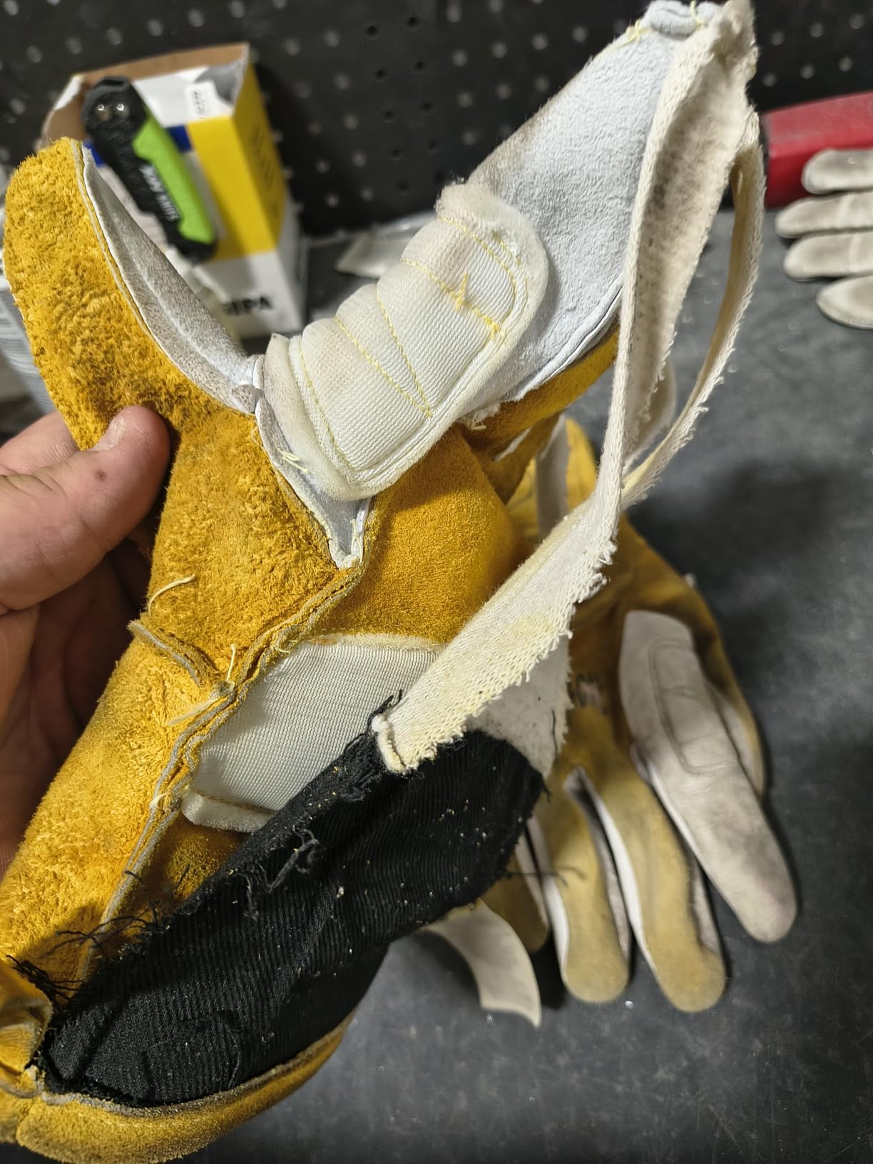 Caiman Premium Goat Grain TIG/Multi-Task Welding Gloves, Split Cowhide Back, 4-Inch Extended Cuff, White/Gold, Large (1540-5) customer photo 1