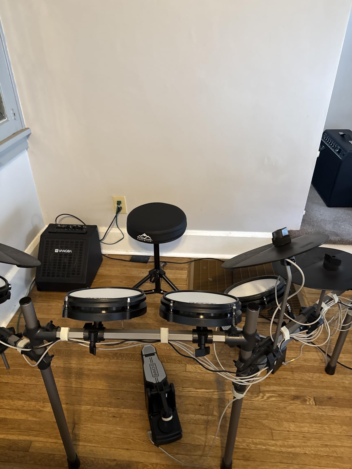 EASTROCK Drum Throne, Padded Drum Seat Drumming Stools with Anti-Slip Feet for Adults and Kids Drummers (Black) customer photo 1