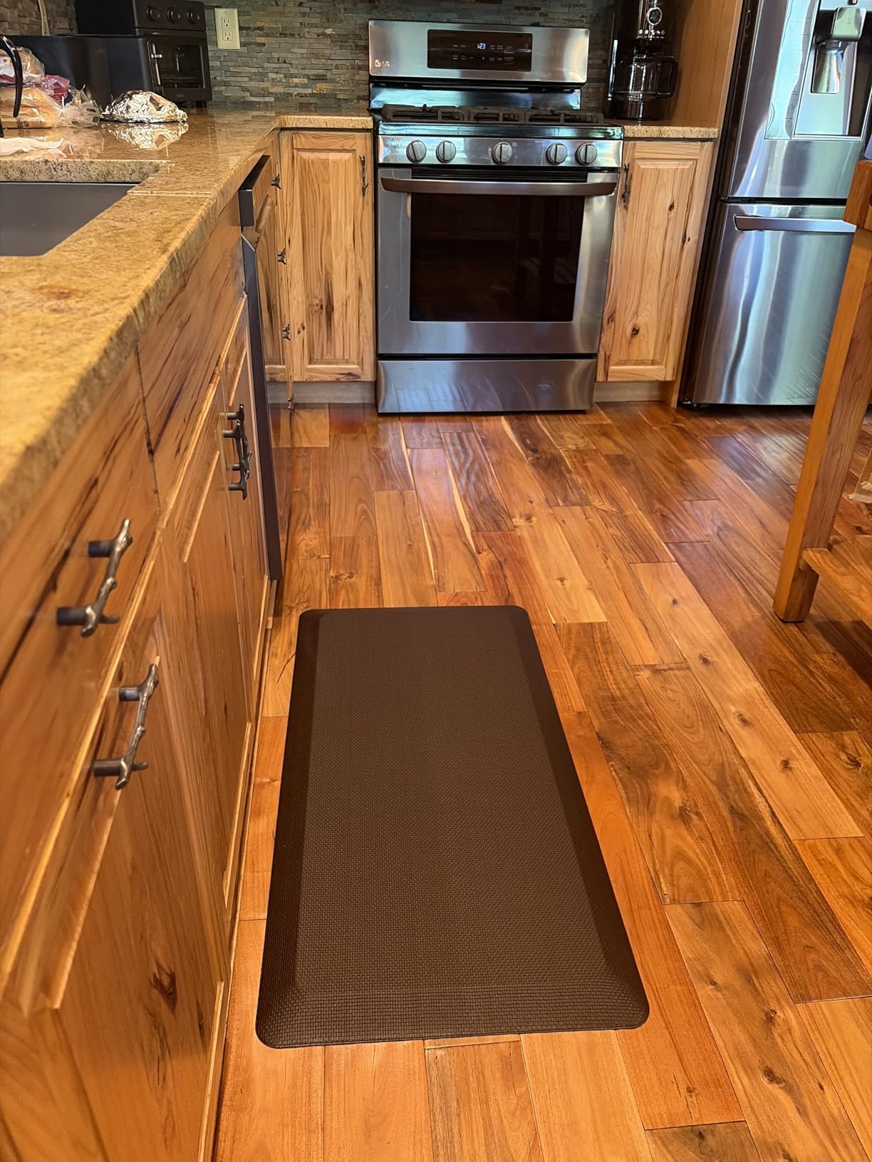 FEATOL Anti Fatigue Mat for Standing, 9/10-Inch Extra Thick Ergonomic Standing Desk Mat, 20 x 32 Inches, Black customer photo 2