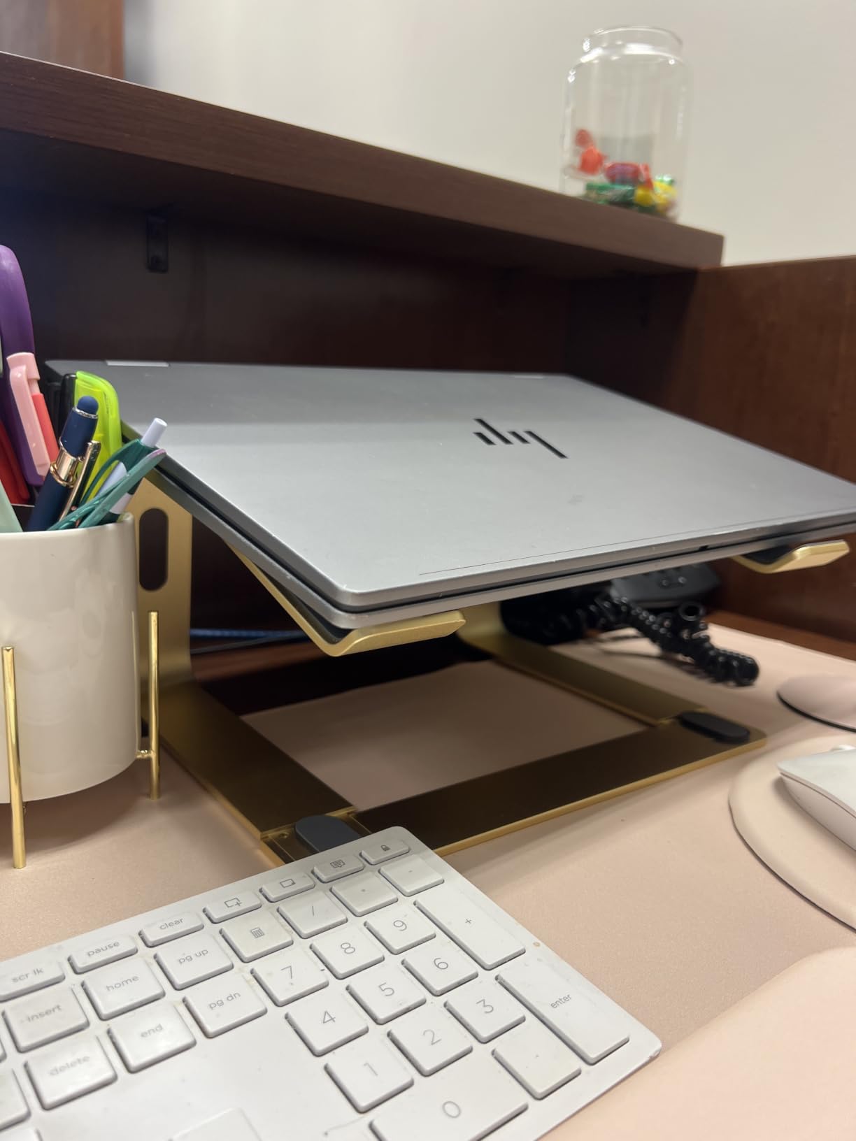 SOUNDANCE Laptop Stand, Aluminum Computer Riser, Ergonomic Laptops Elevator for Desk, Metal Holder Compatible with 10 to 15.6 Inches Notebook Computer, Gold customer photo 1