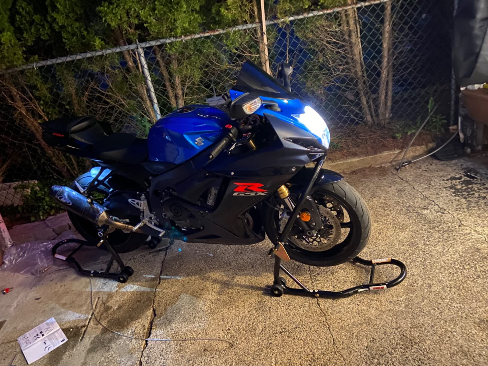 Extreme Max 5600.3223 Sport Bike Front & Rear Spool-Style Lift Stand with Triple Tree Attachment customer photo 1
