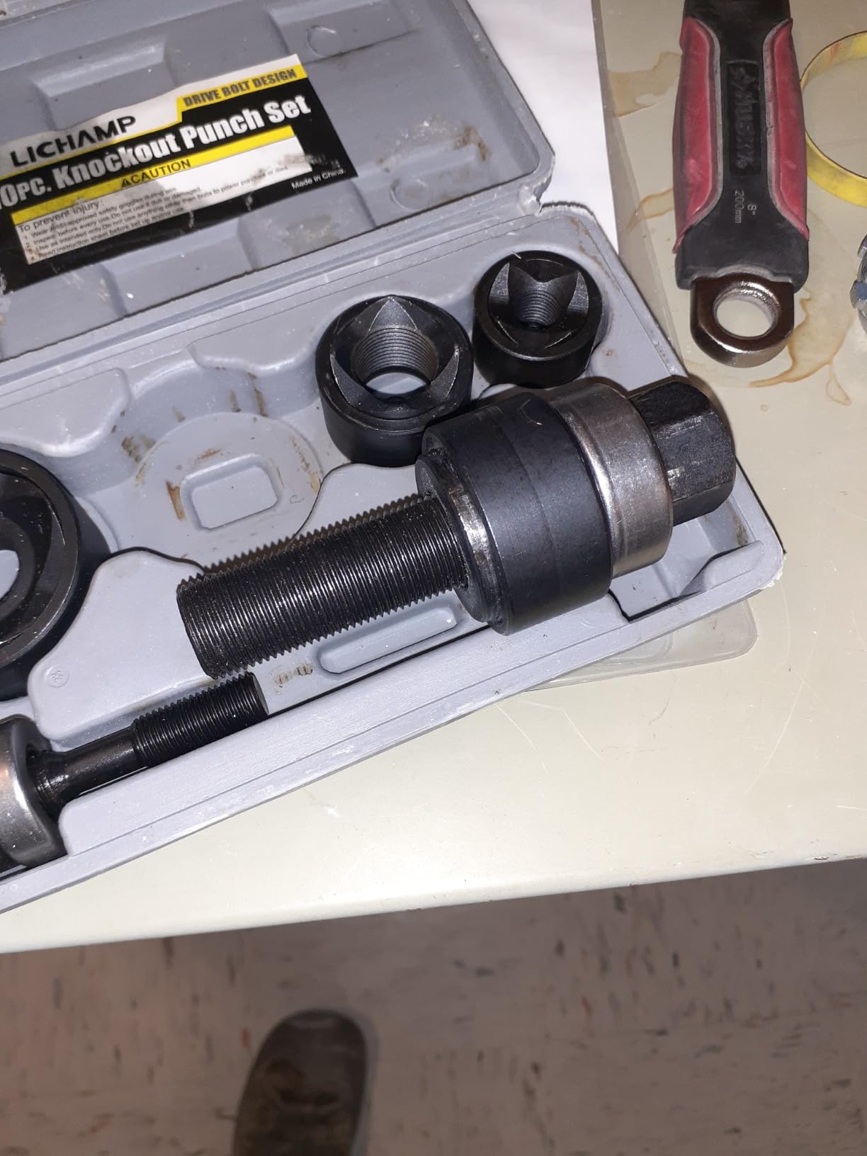 Lichamp Manual Knockout Punch Kit, Metal Sheet Hole Cutter with Dies | 4 Hole Punches, 2 Bearing Driving Bolts customer photo 2