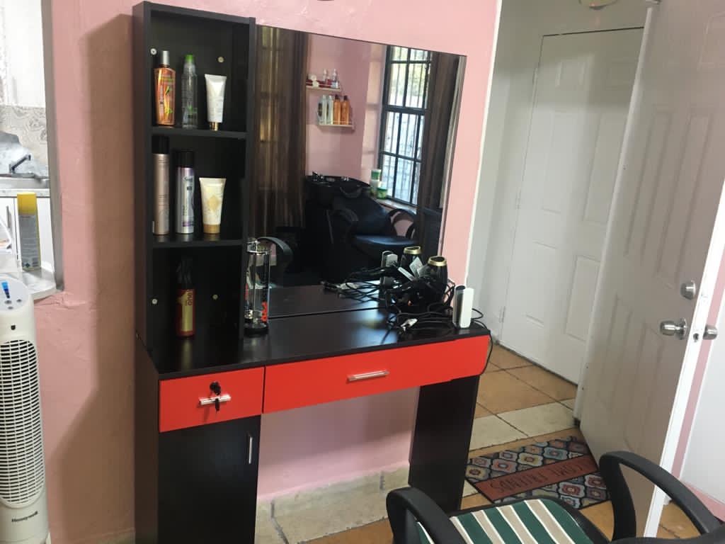 Wall Mounted Salon Station With Mirror & Left Shelf For Barber & Beauty | Space Saving Wall Mounted Station With Mirror & Left Shelf customer photo 1