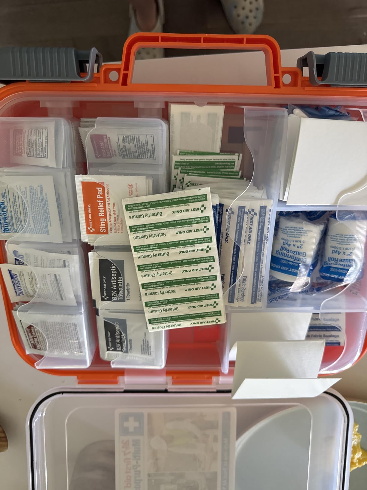 24/7 First Aid OSHA Compliant First aid Kit, All-Purpose 100-Person Emergency First Aid Kit for Business, Home, and Car in Plastic Case with Easy-Slide Latches, 336 Pieces customer photo 1