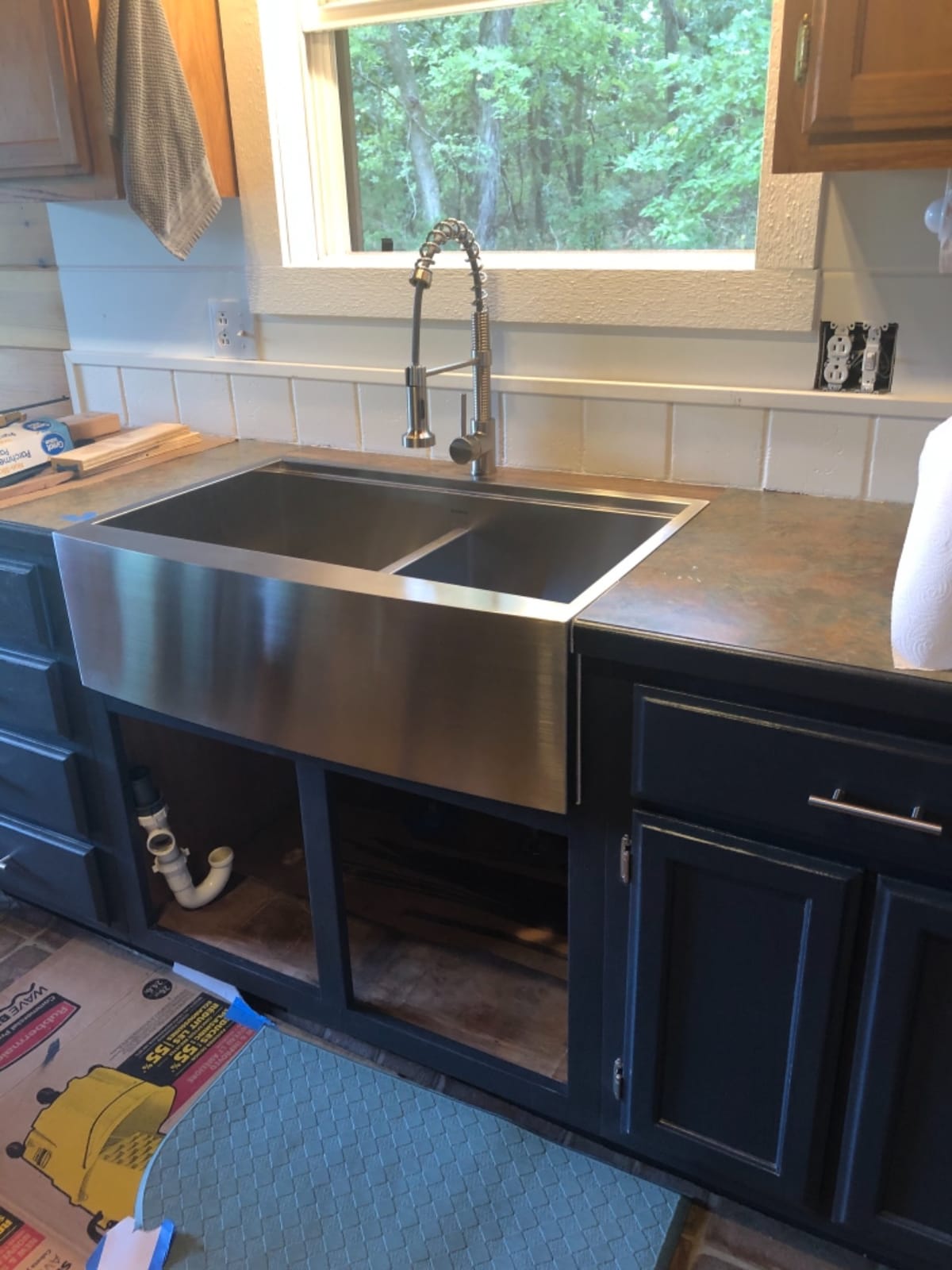 Lordear 33 Farmhouse Sink Stainless Steel Apron Front Ledge Workstation Deep Single Bowl 16 Gauge Stainless Steel Kitchen Farm Kitchen Sinks with Accessories, 9