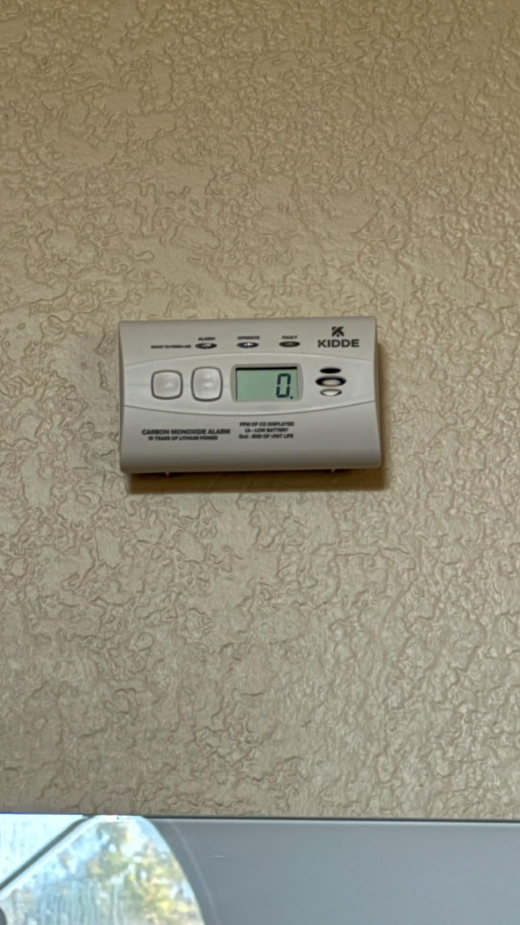 Kidde Carbon Monoxide Detector, 10-Year Battery Powered, Digital Display, LED Status Indicators, 85 dB Alarm, 3rd Edition customer photo 2