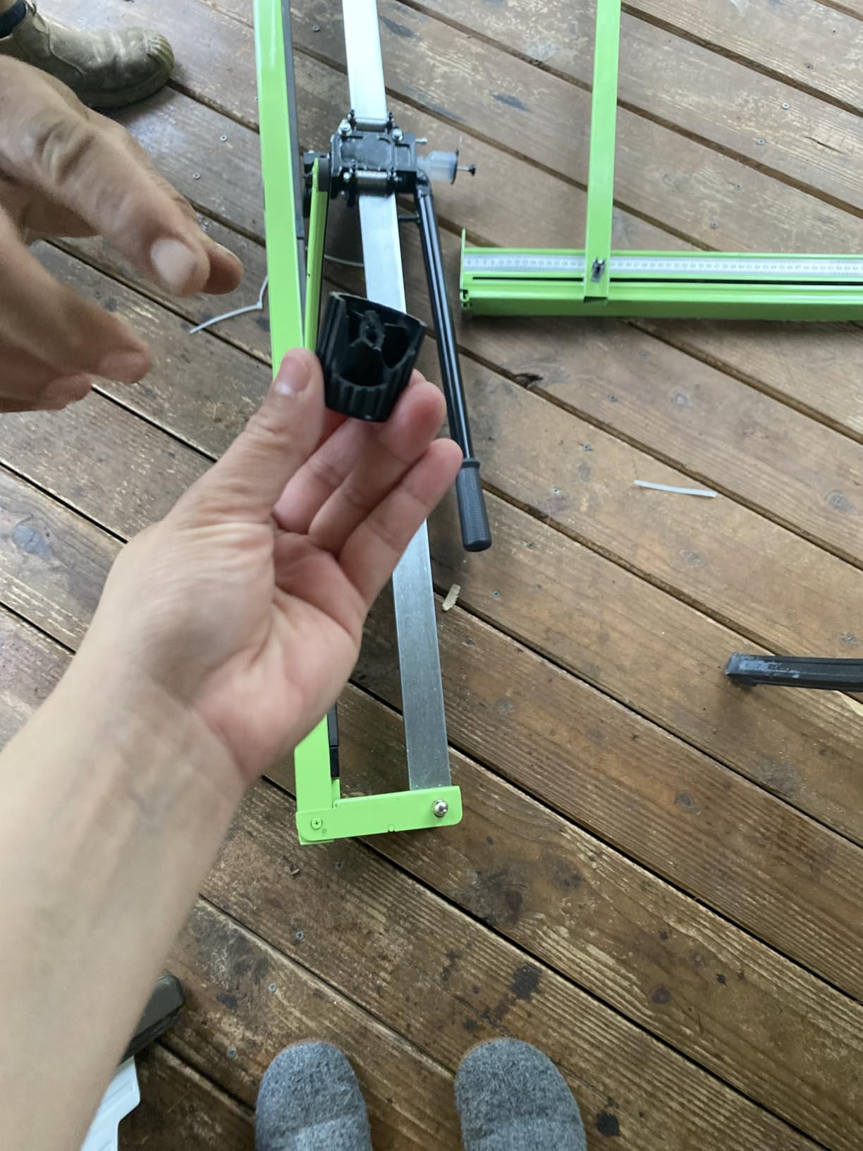 Tile Cutter 32 Inch Manual Tile Cutter 1.4 Inch Tile Cutting Machine Ceramic Porcelain Tile Cutter w/Laser Guide All-Steel Frame and Bonus Spare Cutter Wheels Tile Cutter Hand Tool customer photo 1