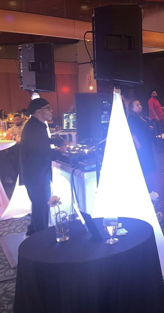 Rechargeable Par Can Lights U'King Wireless LED Uplights Battery Powered Uplighting RGB 36W Stage Lighting for Events DJ Disco Wedding Party - 4 Pack customer photo 2
