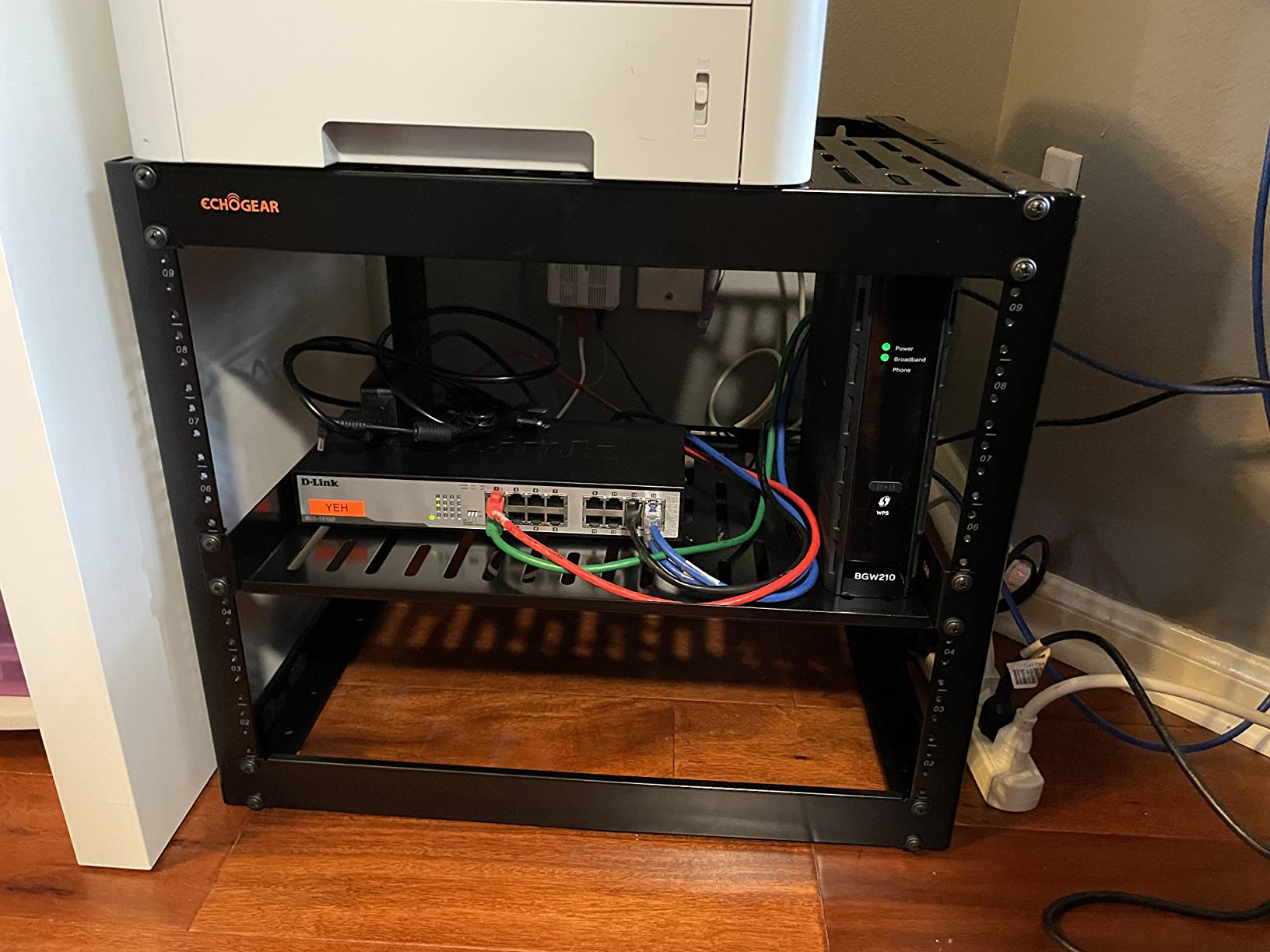 ECHOGEAR 10U Network Rack - Wall Mountable Heavy Duty 4 Post Design Holds All Your Networking & AV Gear - Open Frame Design Includes 2 1U Vented Shelves & Mounting Hardware customer photo 1