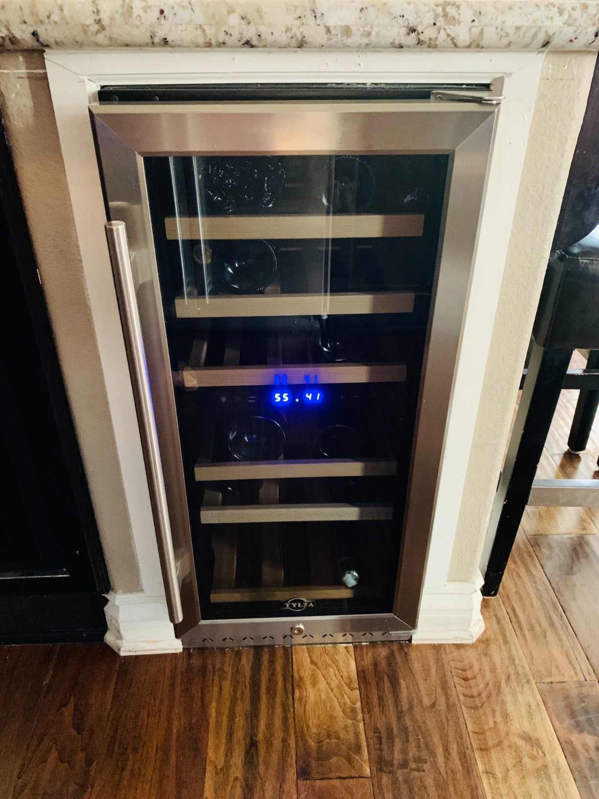 Tylza Mini Fridge 15 Inch Wine Cooler Under Counter, 30 Bottles Dual Zone Wine Fridge with Safty Lock, Wine Refrigerator Freestanding, Built-in Wine Cellars customer photo 2