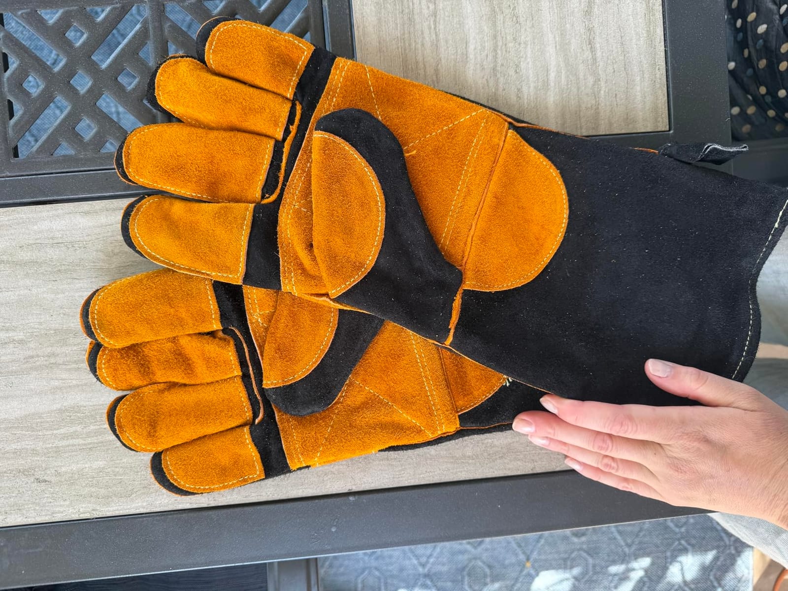 TOPDC Welding Gloves 16 Inches 932℉ Fire/Heat Resistant Leather Welding Gloves For Mig, Tig, Stick, Forge, BBQ, Grill, Fireplace, Wood Stove, Furnace, Oven, Animal Handling for Safe, Loving Pet Care customer photo 2