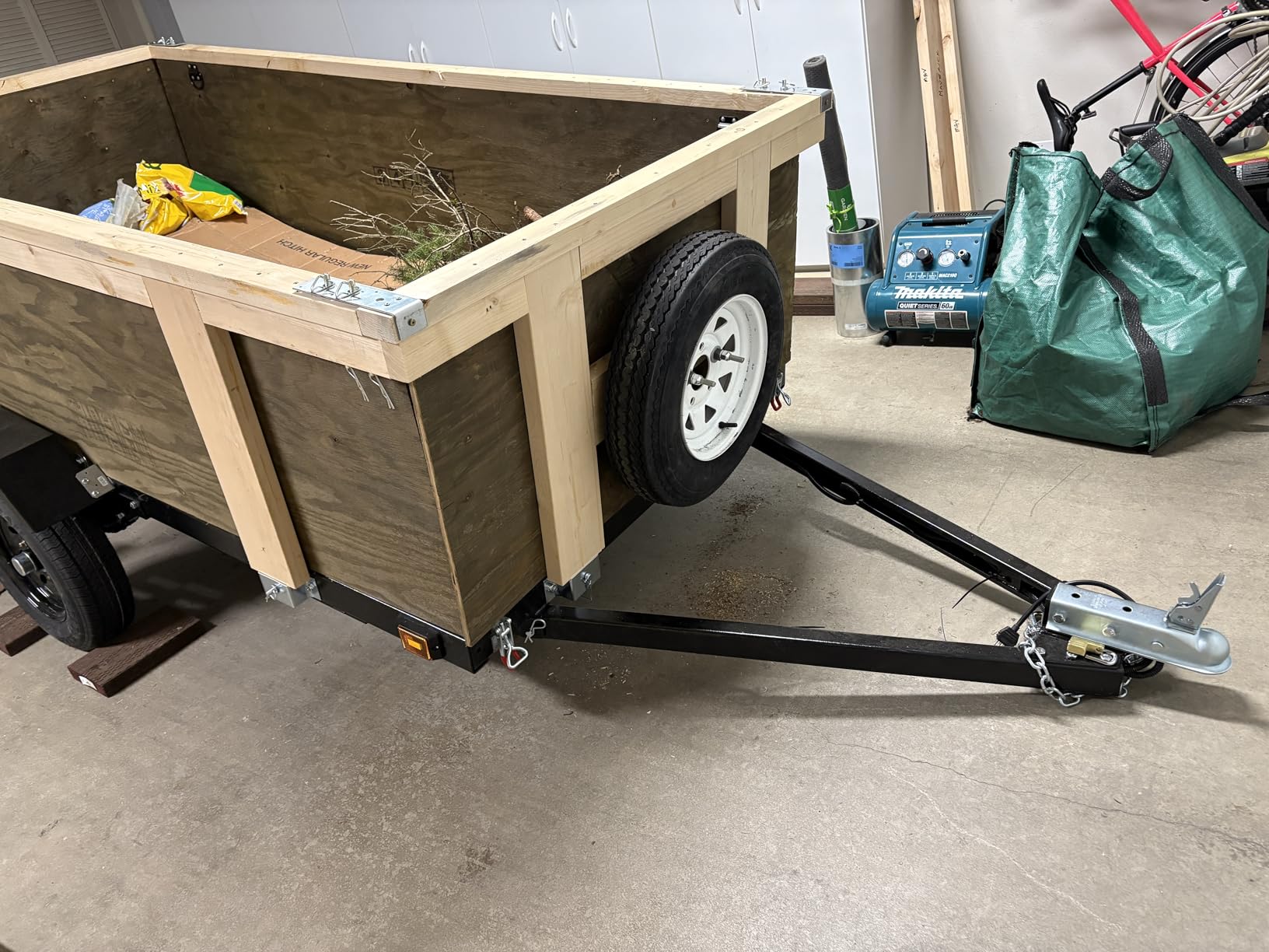 DK2 4 x 8 Single Axle Folding Utility Trailer, Load Capacity 1450 lb customer photo 1