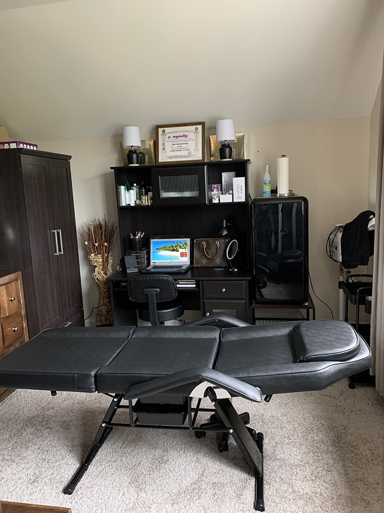 OmySalon Massage Salon Tattoo Chair Esthetician Bed with Beauty Basket, Professional Tattoo Table Salon Spa Equipment for Facial Spa Beauty Eyelash Extensions Barber Waxing Microblading, Black customer photo 1