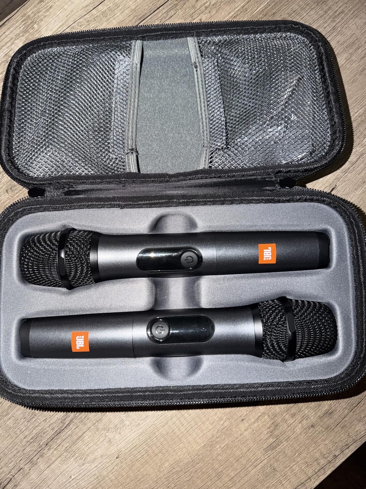 JBL Wireless Two Microphone System with Dual-Channel Receiver, Black customer photo 2
