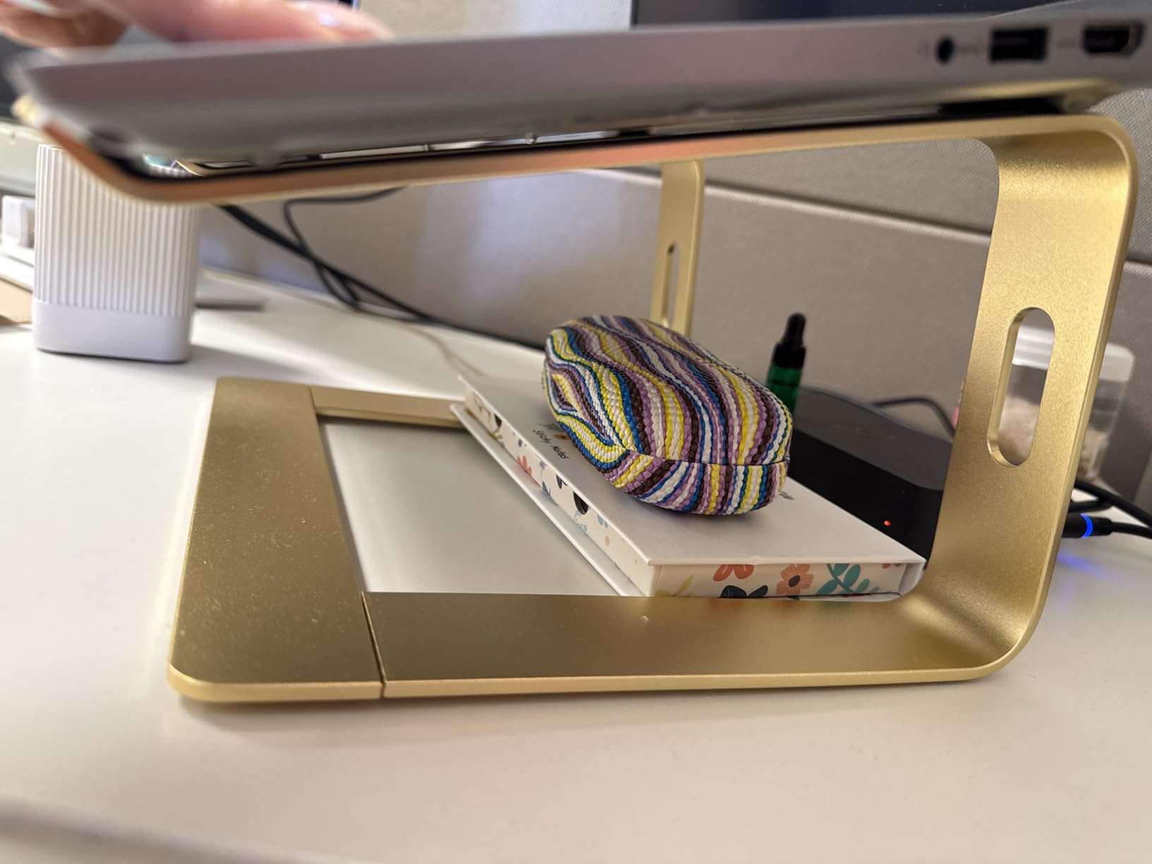 Orionstar Ergonomic Laptop Stand, Premium 5mm Aluminum Riser for 10-15.6 Inch Notebook Computer, Tool-Free Detachable Elevator Holder for Desk Office, Sturdy Riser for Eye-Level Neck Relief (Gold) customer photo 2