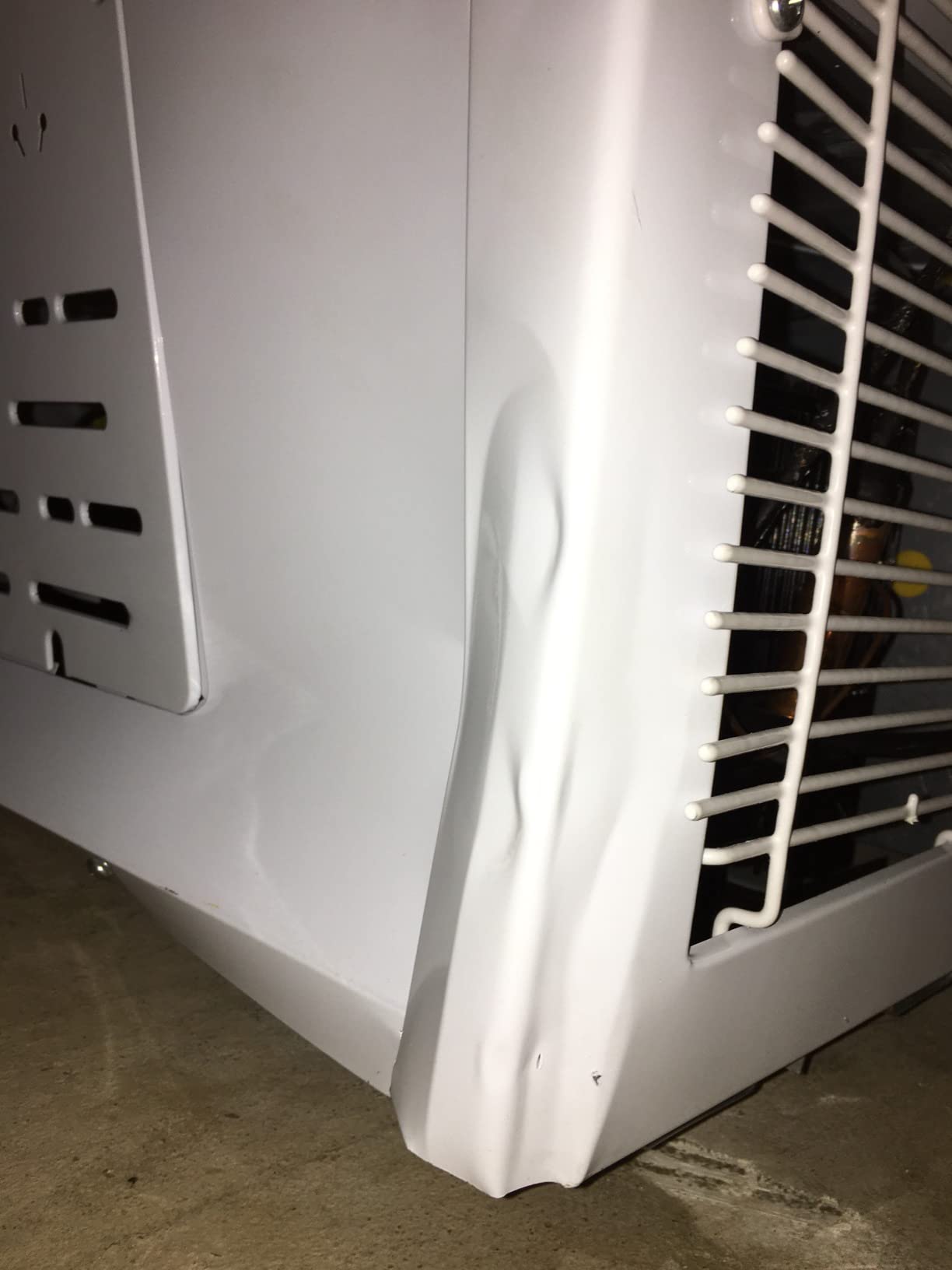 DUURA Chest Freezer Sub Zero Commercial Freezer with Split Top Double Locking Lids, Indoor or Outdoor Ready for Garage, Basement, Restaurant, Cafe, 7 Cu. Ft., White customer photo 1