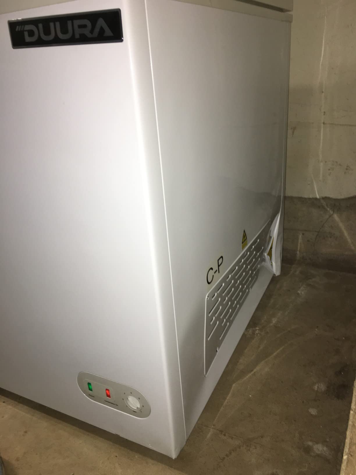 DUURA Chest Freezer Sub Zero Commercial Freezer with Split Top Double Locking Lids, Indoor or Outdoor Ready for Garage, Basement, Restaurant, Cafe, 7 Cu. Ft., White customer photo 2