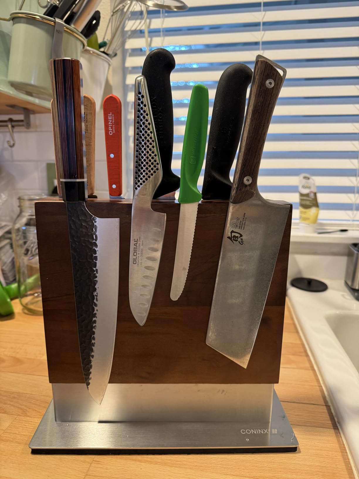 Magnetic Knife Holder with display stand, Double Sided Strong Magnetic Knife block for Kitchen counter top, Universal empty storage Organizer Block (Walnut Wood) customer photo 2
