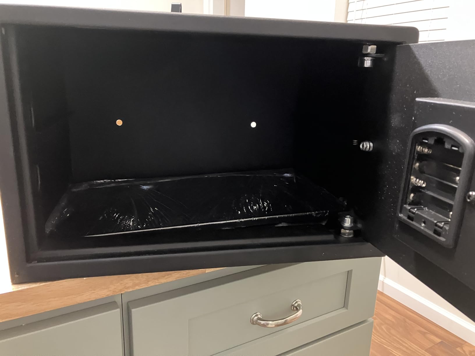 ACS-6 Large Laptop Safe for Home & Hotel, Fits 17