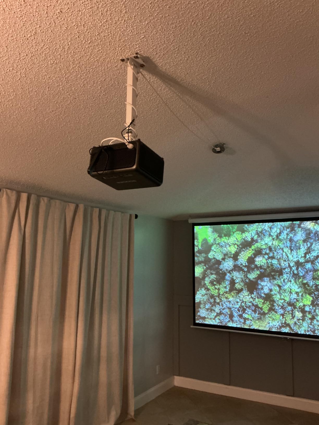 WALI Projector Mount Ceiling/Wall - Universal 3-in-1 Bracket with Extension Pole, Height Adjustable Holder for LCD/DLP Projectors, Supports up to 44lbs (PM-003-W), White customer photo 2
