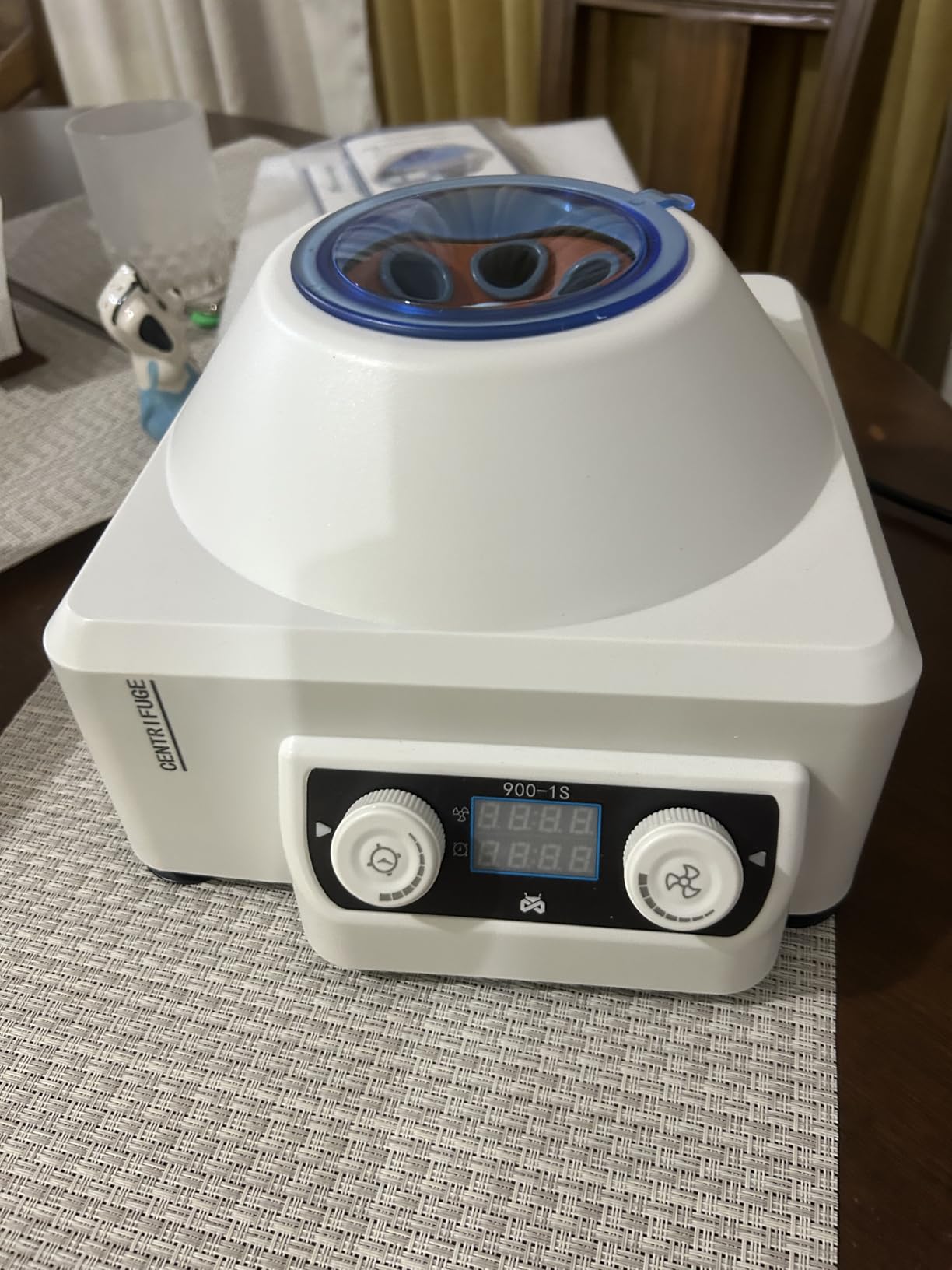 Mxmoonant Centrifuge Machine, 4000RPM Lab Benchtop PRP Centrifuges | 15MLx6 Capacity, LCD Display, 0-60Min Time Range, 0-4000RPM Speed Control, Stable Performance, Easy Installation customer photo 1