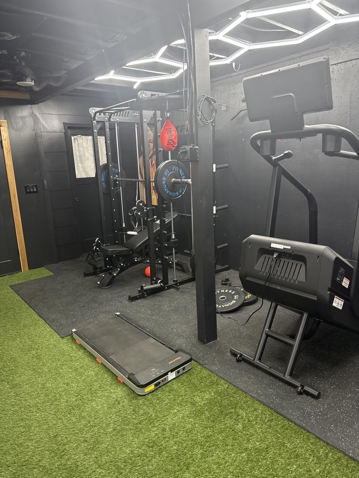 SUPERJARE 0.56'' Thick 48 Sq Ft Rubber Top Gym Flooring for Home Gym | High Density Gym mat with Upgraded Rubber Top, 12 Pcs Interlocking EVA Foam Exercise Equipment mat, Workout Mat, Black/Grey customer photo 1