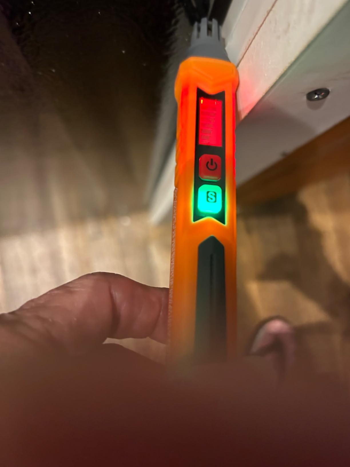 PT199 Natural Gas Leak Detector with Audible & Visual Alarm, Portable Gas Sniffer to Locate Combustible Sources Like Methane, Propane for Home (Includes Battery x2) - Orange customer photo 2
