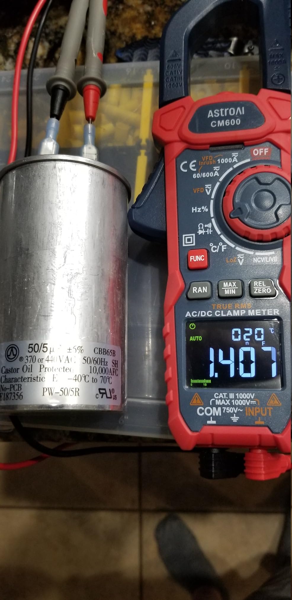 AstroAI Inrush Digital Clamp Meter Multimeter 1000A TRMS 6000 Counts, Amp Voltage Tester with VFD, LOZ Mode; Measures AC/DC Current Voltage Temperature Resistance Capacitance Frequency Continuity NCV customer photo 1