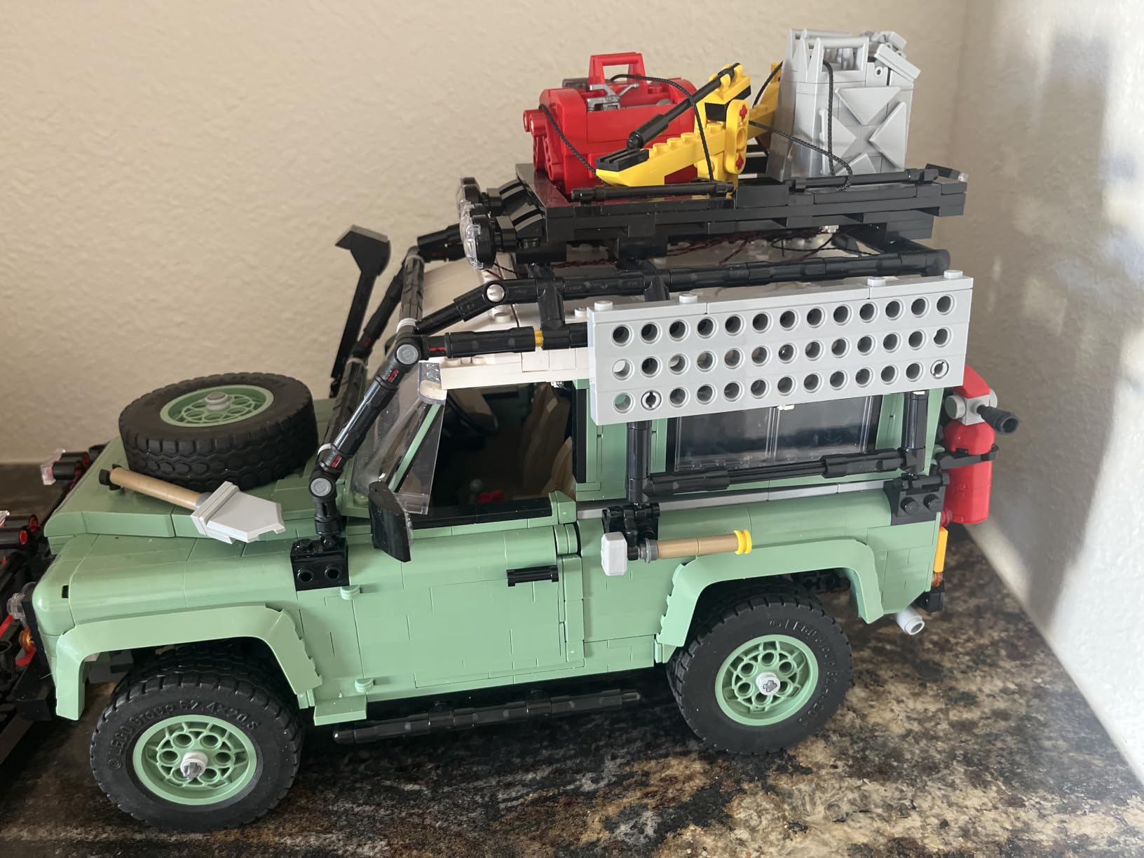 LEGO Icons Land Rover Classic Defender 90 10317 customer photo 2
